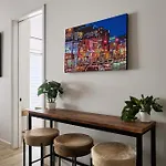 Modern Music Row With King & Queen Bedrooms + Private Balcony Pool & Fitness Center Walk To Rca B & Local Dining Under 2 Miles To Broadway Garage Parking Elevator Access 24 Hr Hospitality *