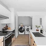 Luxury Penthouse With 2 Floors Pool Patio Gym Walk To Broadway Apartment