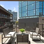 Luxury Penthouse With 2 Floors Pool Patio Gym Walk To Broadway *