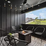 Patio Firepit Garage Walk To Belmont 12 South, Restaurants And Holiday home