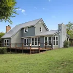 Huge Family Wildlife Retreat Close To The Lake