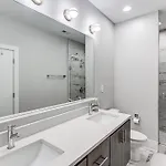 1 Mi To Downtown Nashville: Townhome W/ Balcony!