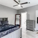 1 Mi To Downtown Nashville: Townhome W/ Balcony! Nashville