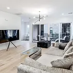 Holiday home 1 Mi To Downtown Nashville: Townhome W/ Balcony! *