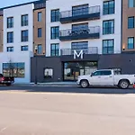 Downtown Dolly - 6 Blocks To Broadway