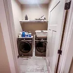 7 Min From Broadway! 3 Bed 2.5 Bath Nashville