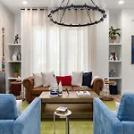 The Americana Abode Rooftop Hot Tub Game Holiday home Nashville