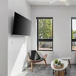 Apartment Chic Music Row Rooftop Deck With View Gym Office And Nashville