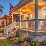 Fully Furnished With Deck Near Center * Nashville