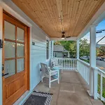 Holiday home Fully Furnished With Deck Near Center Nashville