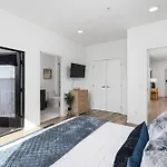 Apartment Luxury On The River 4 Beds 2.5 Bath, Walk To Downtown *