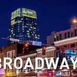 Electric - Odyssey -top Floor West End 2 Bedroom - Minutes To Broadway * Nashville