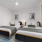 Luxury In The Gulch With Patio Pool Walk To Broadway Nashville