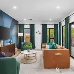 Luxury In The Gulch With Patio Pool Walk To Broadway Apartment *