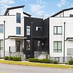 Rooftop Deck Firepit And Garage Walk To 12 South And Restaurants *