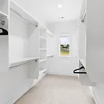 Stunning With Garage And Patio Walk To Restaurants 12 South And Belmont Holiday home