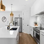Holiday home Stunning With Garage And Patio Walk To Restaurants 12 South And Belmont Nashville