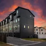 Walk To 12 South And Belmont With Garage Firepit And Patio Nashville