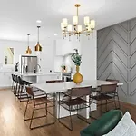 Holiday home Stunning With Garage And Patio Walk To Restaurants 12 South And Belmont *