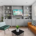 Stunning With Garage And Patio Walk To Restaurants 12 South And Belmont Holiday home