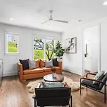 Holiday home Patio Firepit Garage Walk To Coffee Restaurants 12 South And Belmont *