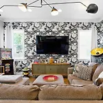 5 Mins To Downtown - Big Luxury House - 7 Beds Holiday home *