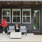 The Ashland House - Cozy & Beautifully Designed