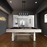 The Hadden House - Rooftop Lounge With Firepit *