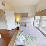 West End Getaway *