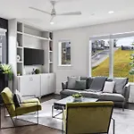 Holiday home Upscale With Patio Walk To 12 South And Belmont *