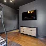 Epic Luxury Mansion W Skyline Views Holiday home
