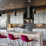 Epic Luxury Mansion W Skyline Views *