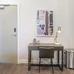 Landing Modern With Amazing Amenities Apartment