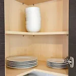 5 Mins To Downtown 2 Bed 1 Bath 2 Car Garage