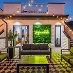 Rooftop Hot Tub City Views Pac-Man Pool Table