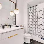 Vogue Life Trendy 4br House Ensuites Apartment