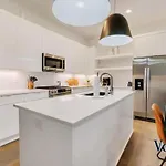 Vogue Life Trendy 4br House Ensuites Nashville