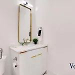 Vogue Life Trendy 4br House Ensuites Apartment