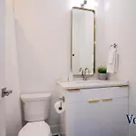 Vogue Life Trendy 4br House Ensuites