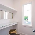 Vogue Life Trendy 4br House Ensuites Apartment