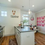 Holiday home - 4908 Delaware Ave Unit G *