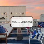 Holiday home The Bluebell - Rooftop Lounge With Hot Tub Nashville