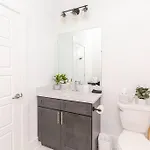 Spacious W Rooftop Deck And Mural! 10 Min 2 Dt *