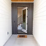 New! Beautiful Murals, Rooftop Deck & Karaoke!