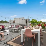 Bourbon & Bubbles - Rooftop Hot Tub & Speakeasy * Nashville