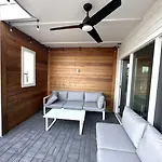 11 Beds 6 Full Baths With Rooftop Deck *