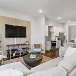 Gorgeous Rooftop Deck 3 Bdrs 3 Baths *