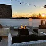 Gorgeous Rooftop Deck 3 Bdrs 3 Baths Nashville