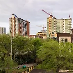 Luxury House - Heated Pool - In The Gulch - Walk Anywhere