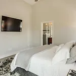 Great Location, Large - Roof Deck, Walk To Ni *